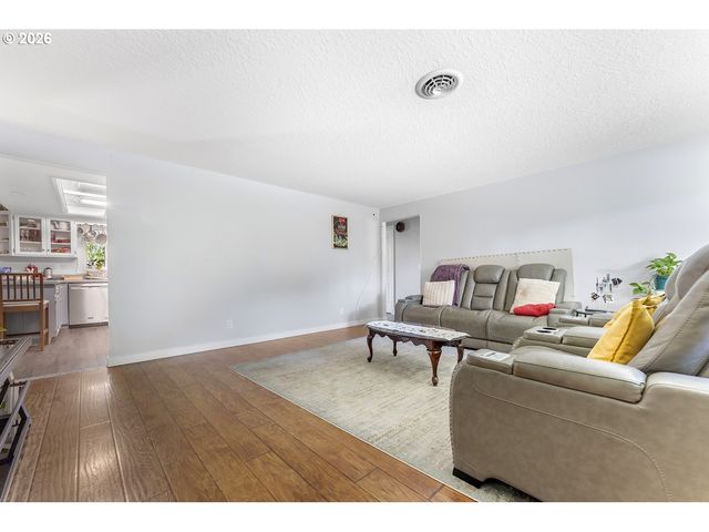 1814 REDWOOD Ct, Forest Grove, OR 97116