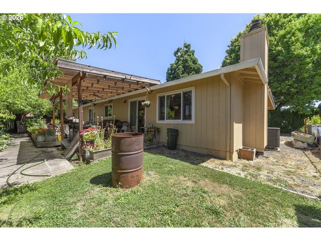 1814 REDWOOD Ct, Forest Grove, OR 97116