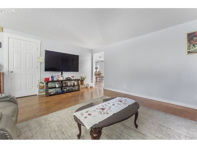 1814 REDWOOD Ct, Forest Grove, OR 97116