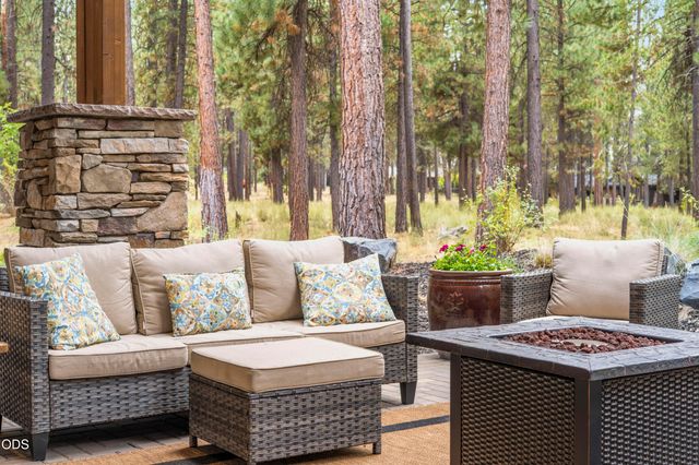 56413 Fireglass Loop 194, Bend, OR 97707