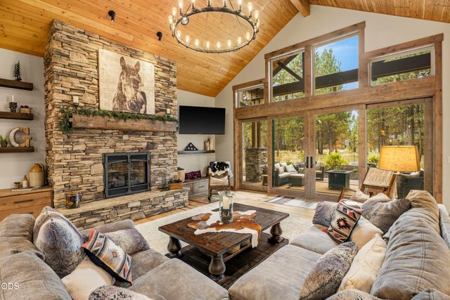 56413 Fireglass Loop 194, Bend, OR 97707