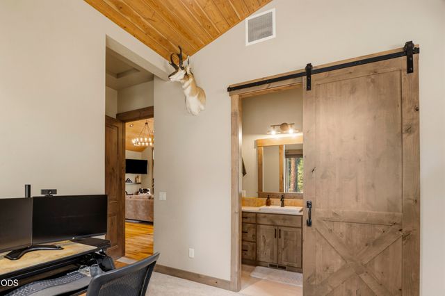 56413 Fireglass Loop 194, Bend, OR 97707