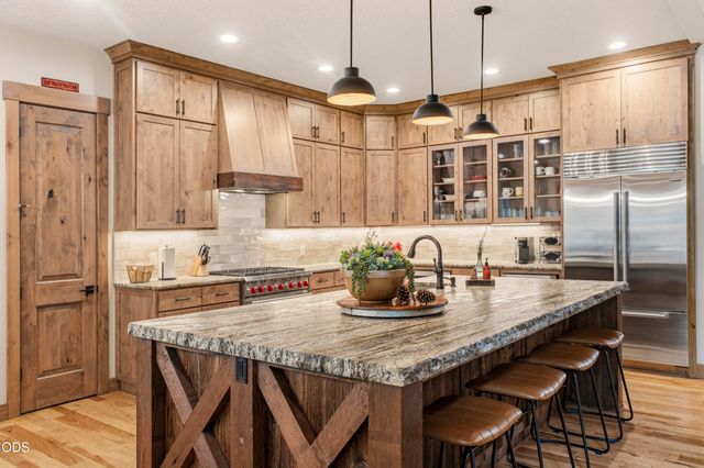 56413 Fireglass Loop 194, Bend, OR 97707