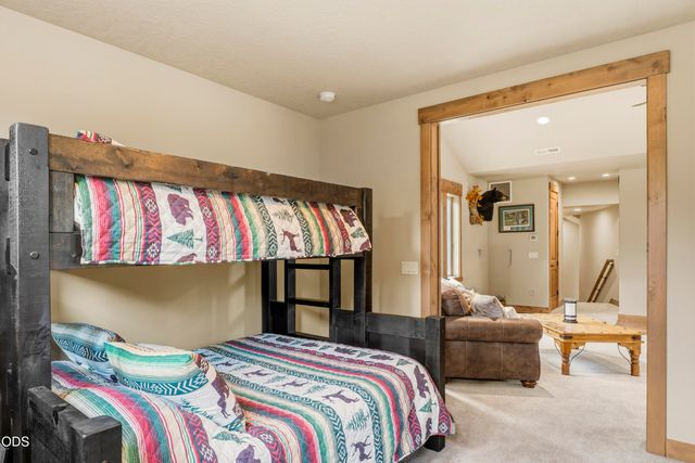 56413 Fireglass Loop 194, Bend, OR 97707