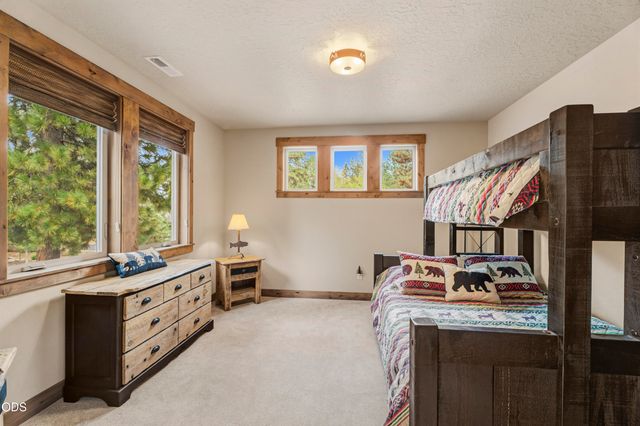 56413 Fireglass Loop 194, Bend, OR 97707