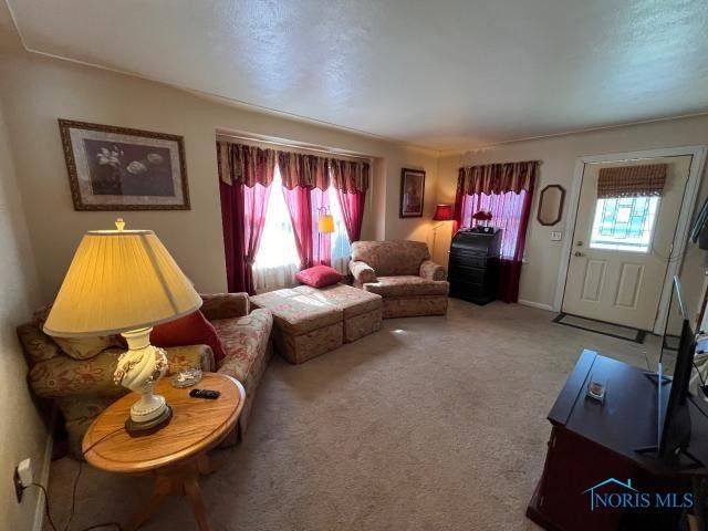 4669 S Detroit Avenue, Toledo, OH 43614