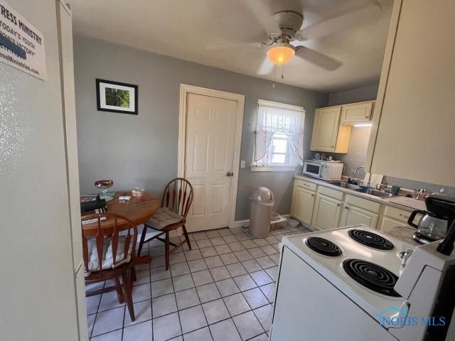 4669 S Detroit Avenue, Toledo, OH 43614