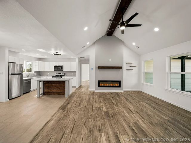 1125 N 4345 Road, Pryor, OK 74361