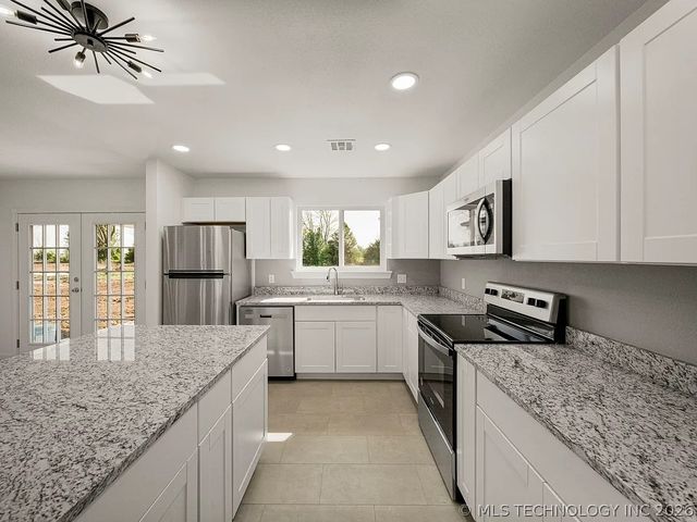 1125 N 4345 Road, Pryor, OK 74361