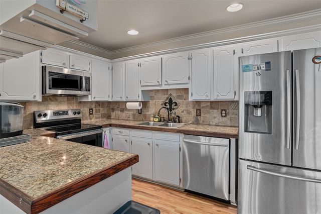 3401 Stonebrook Place, Shreveport, LA 71105