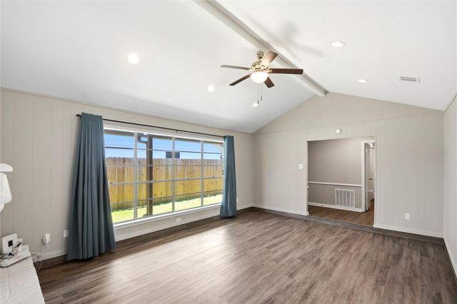 6215 Autumn Arbor Drive, Houston, TX 77092