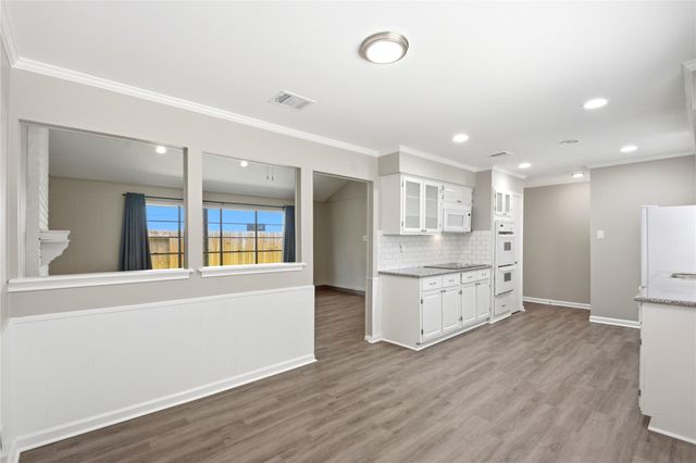 6215 Autumn Arbor Drive, Houston, TX 77092