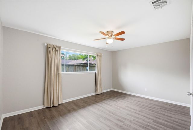 6215 Autumn Arbor Drive, Houston, TX 77092