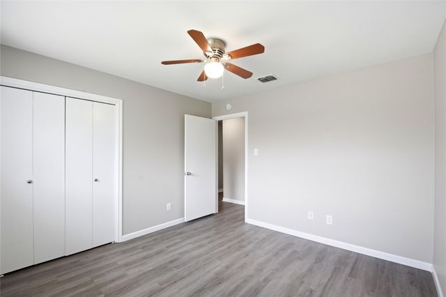6215 Autumn Arbor Drive, Houston, TX 77092