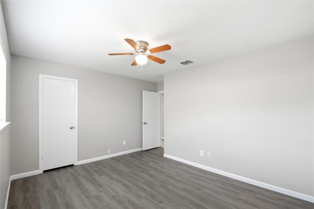 6215 Autumn Arbor Drive, Houston, TX 77092