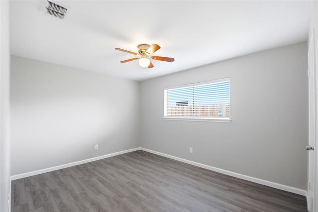 6215 Autumn Arbor Drive, Houston, TX 77092