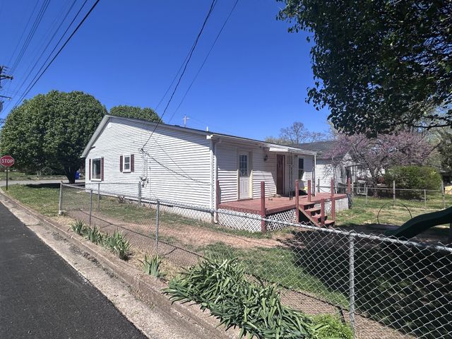 500 N High St, Franklin, KY 42134