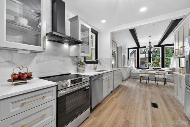 1016 Valley Lane, Cincinnati, OH 45229