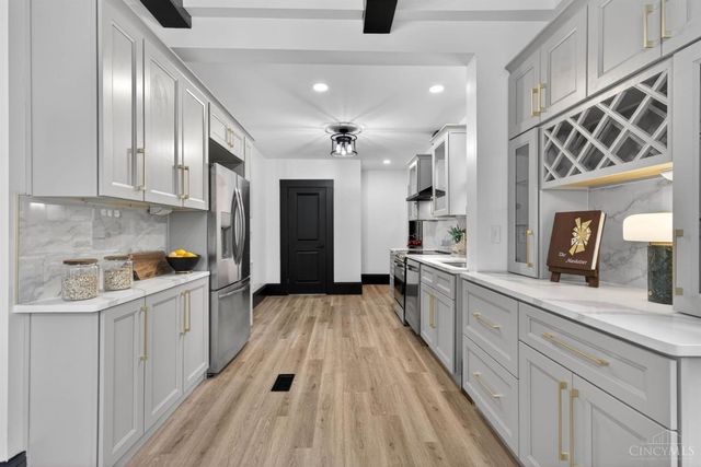 1016 Valley Lane, Cincinnati, OH 45229