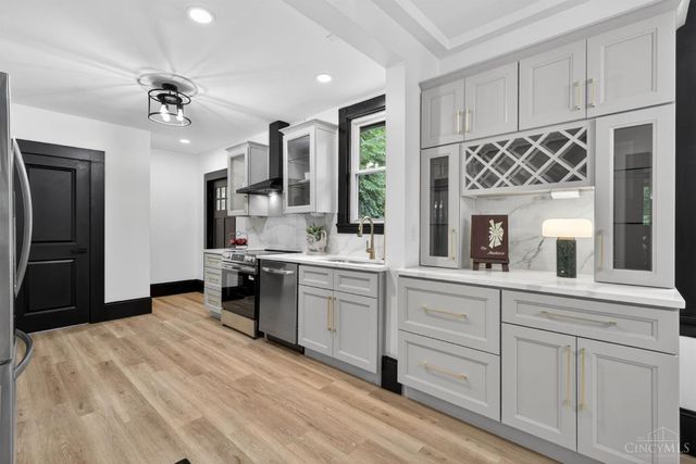 1016 Valley Lane, Cincinnati, OH 45229