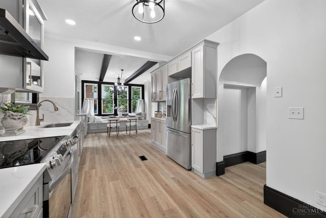 1016 Valley Lane, Cincinnati, OH 45229