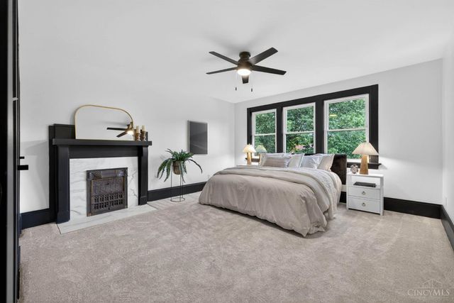 1016 Valley Lane, Cincinnati, OH 45229