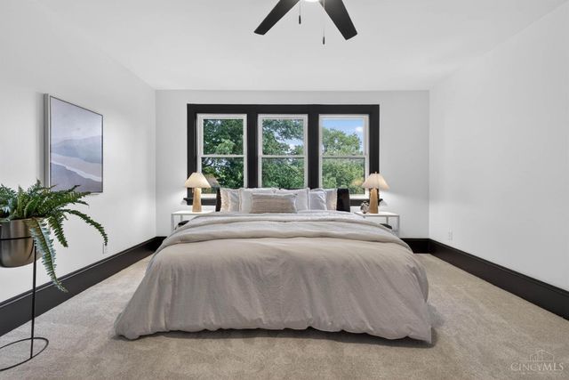 1016 Valley Lane, Cincinnati, OH 45229