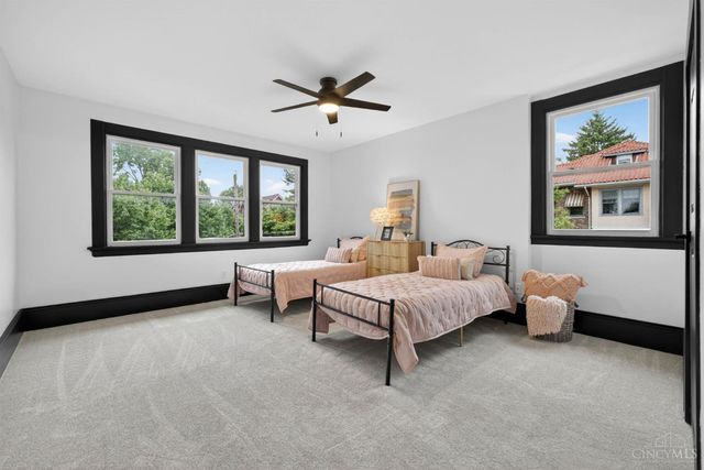 1016 Valley Lane, Cincinnati, OH 45229