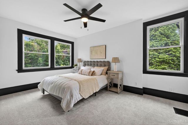 1016 Valley Lane, Cincinnati, OH 45229