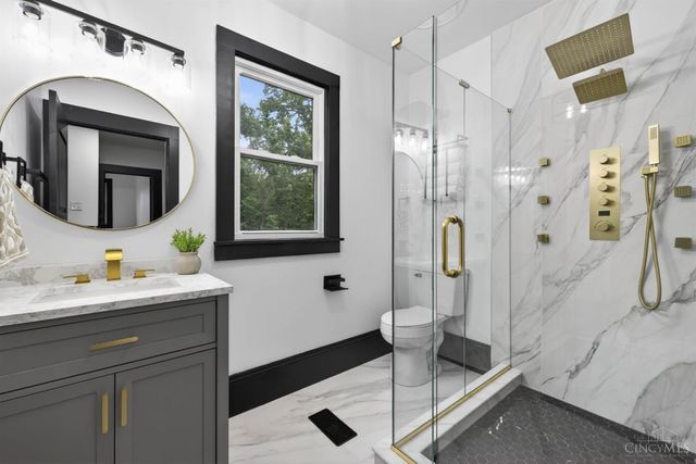 1016 Valley Lane, Cincinnati, OH 45229
