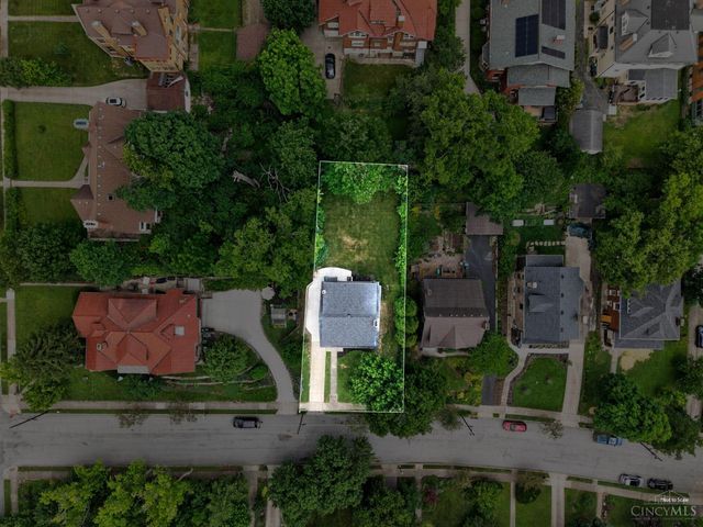 1016 Valley Lane, Cincinnati, OH 45229