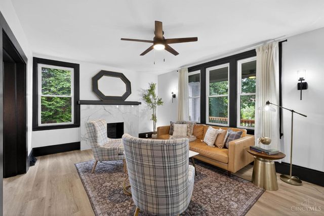 1016 Valley Lane, Cincinnati, OH 45229