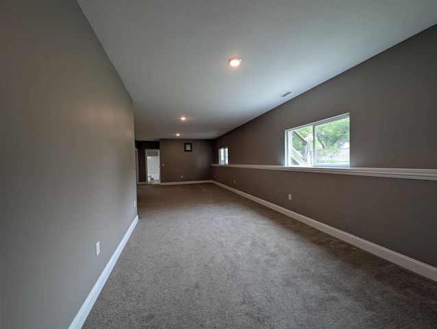 714 S Spring Hollow Dr, Wichita, KS 67230