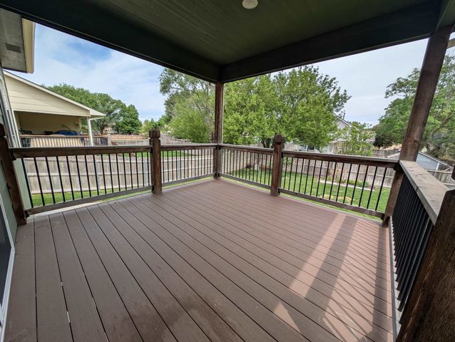 714 S Spring Hollow Dr, Wichita, KS 67230