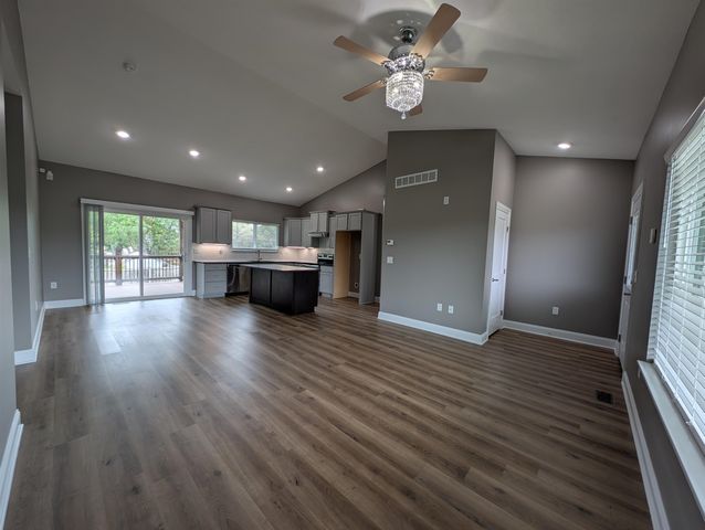 714 S Spring Hollow Dr, Wichita, KS 67230