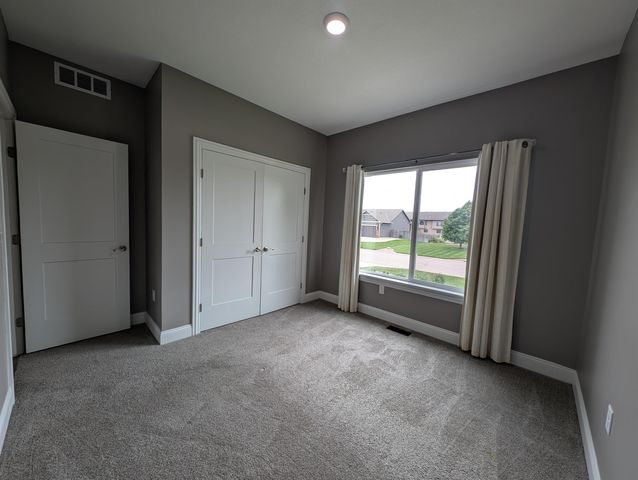 714 S Spring Hollow Dr, Wichita, KS 67230