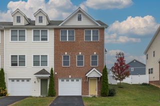 376 TANZANITE DR, Harrisonburg, VA 22801