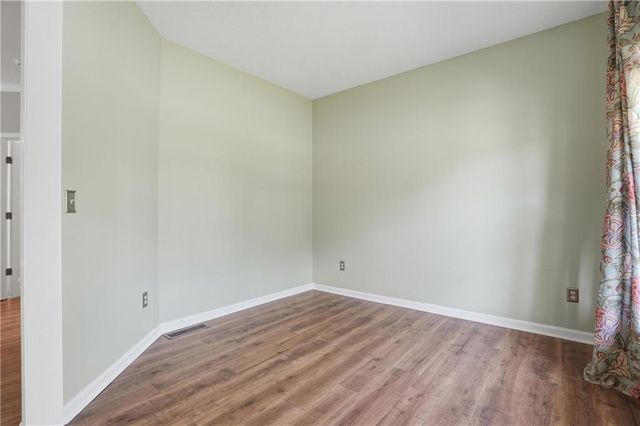 522 Keeneland Avenue, Woodstock, GA 30189