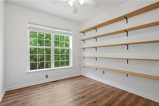 522 Keeneland Avenue, Woodstock, GA 30189