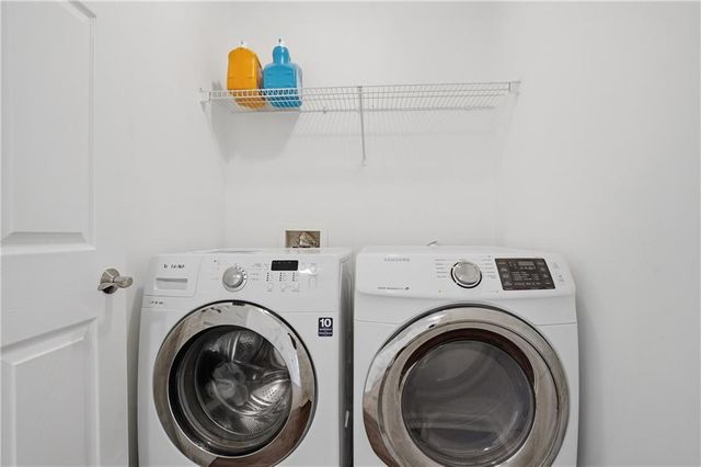 522 Keeneland Avenue, Woodstock, GA 30189