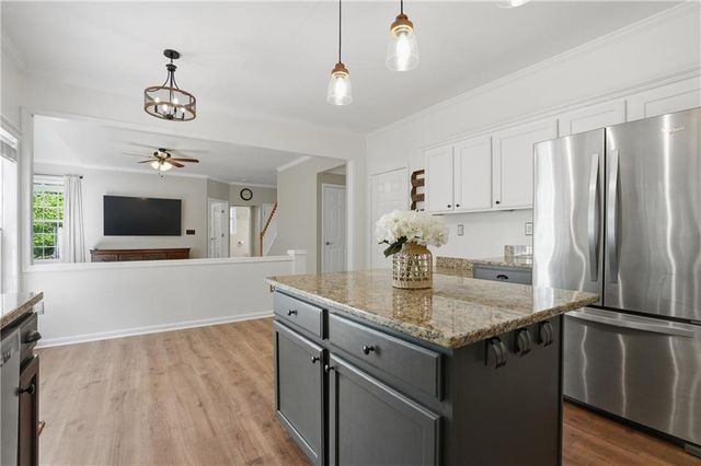 522 Keeneland Avenue, Woodstock, GA 30189