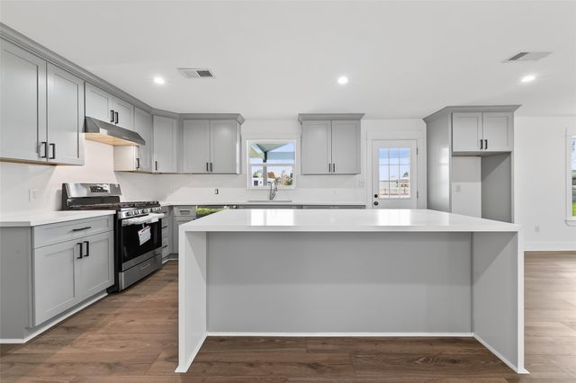 2311 8th Street, Liverpool, TX 77577