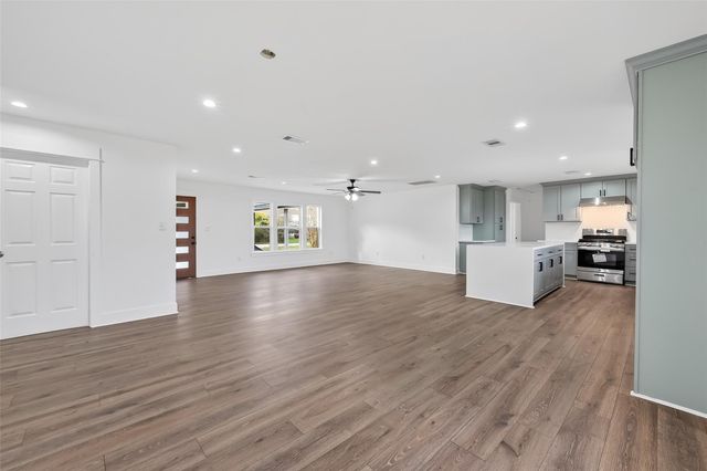 2311 8th Street, Liverpool, TX 77577