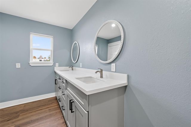 2311 8th Street, Liverpool, TX 77577