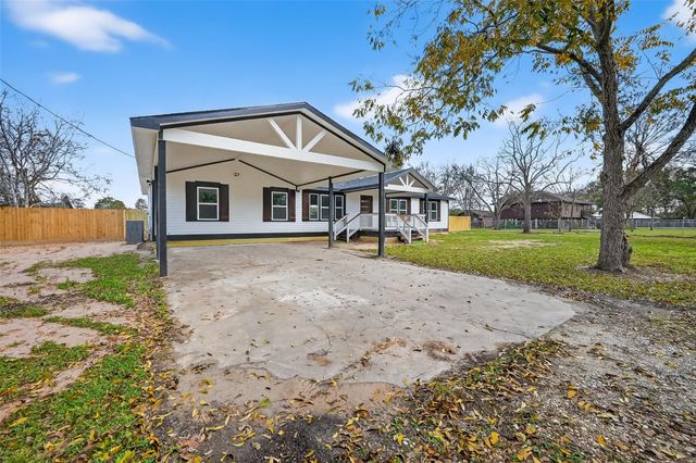 2311 8th Street, Liverpool, TX 77577