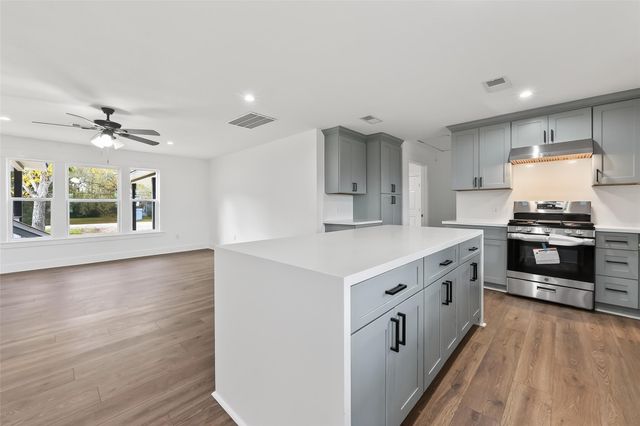 2311 8th Street, Liverpool, TX 77577