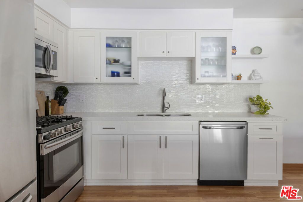 6771 Springpark Avenue 102A, Los Angeles, CA 90056 — photo 4