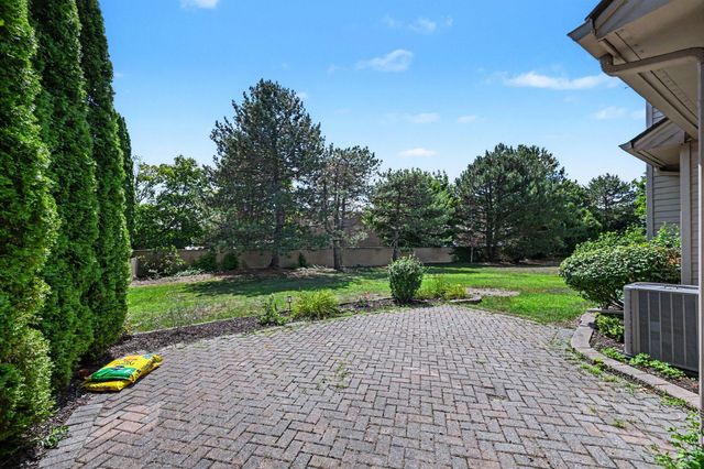 47186 Scarlet Drive S, Novi, MI 48374