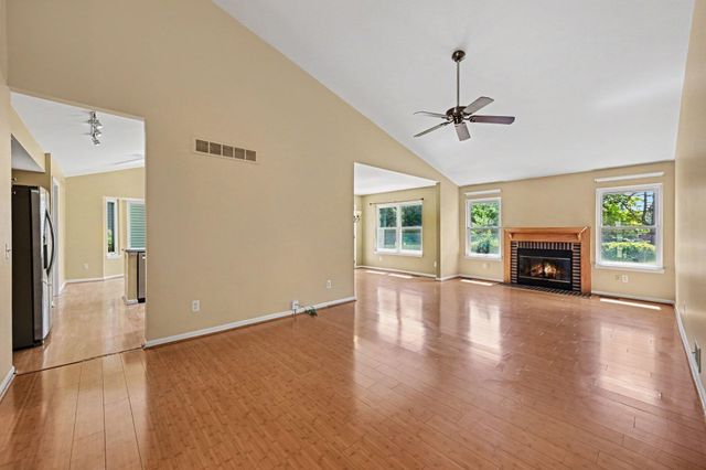 47186 Scarlet Drive S, Novi, MI 48374