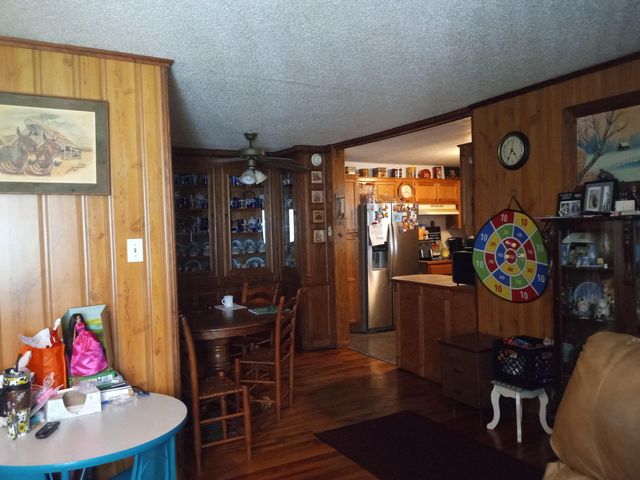 11 Concord Road, Buffalo, MO 65622